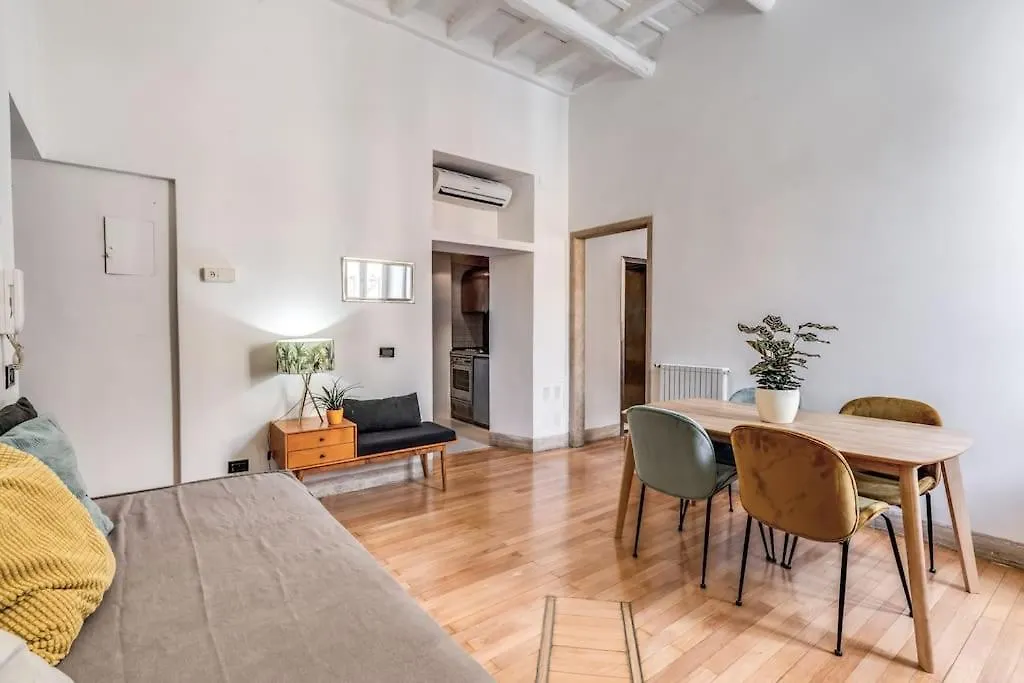 Trastevere At Piazza Giuditta Arcuati Suite Rome Italy