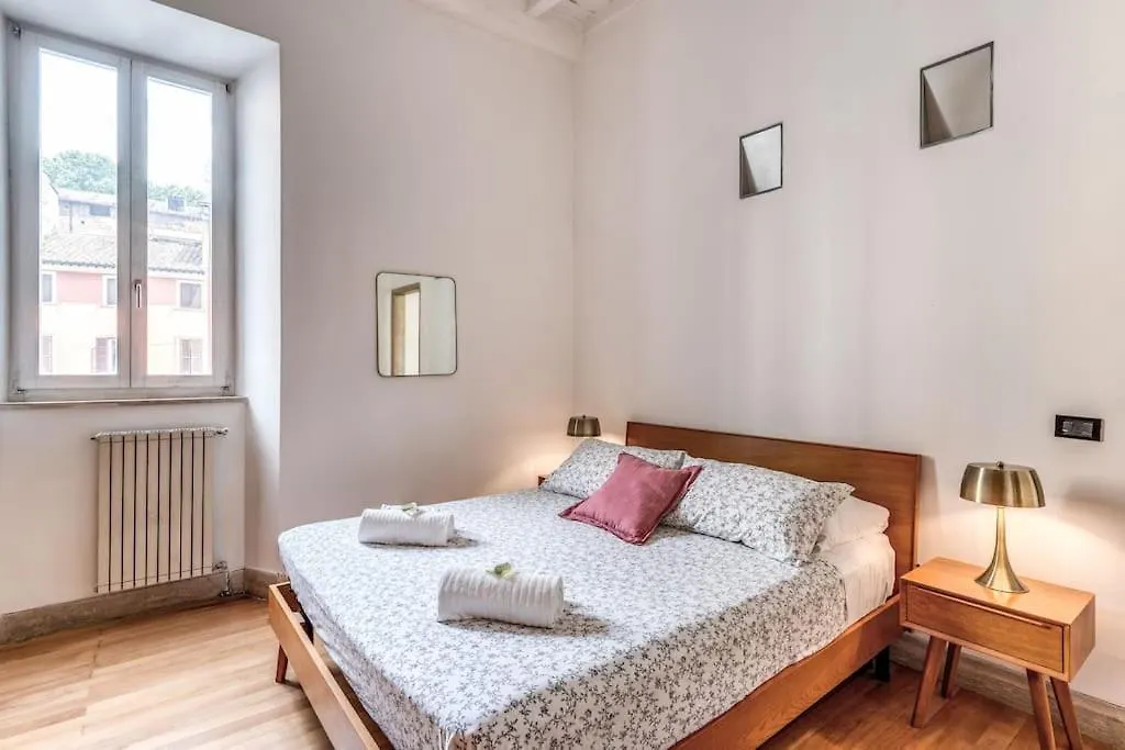 Trastevere At Piazza Giuditta Arcuati Suite Rome